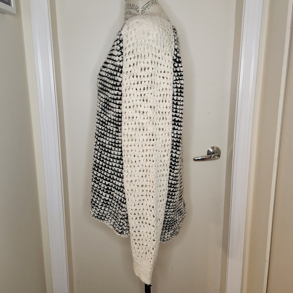 Vintage Contrast Knit Sweater - Picture 1 of 9